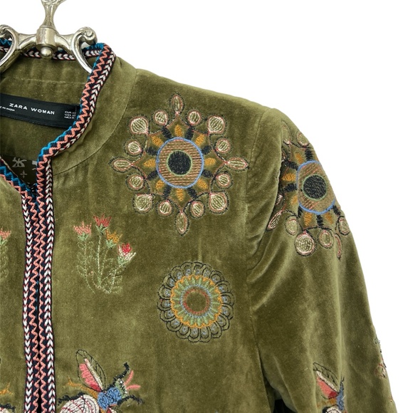 ZARA TRINNY MOSS GREEN EMBROIDERED FLORAL VELVET BOHO BLAZER JACKET Size… - Picture 6 of 16
